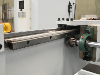 CF-KL1615.CNC 直刀开料机  MÁY CẮT DAO THẲNG
