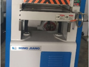 MB105B 压刨螺旋刀(中国新鲁) Máy bào cuốn dao xoắn